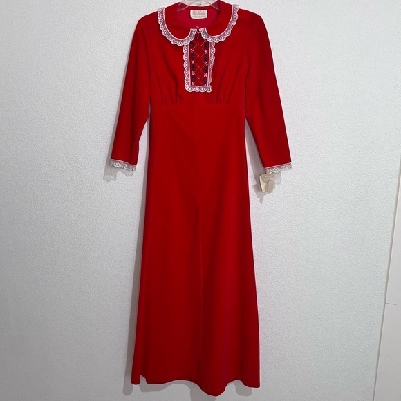 Vintage 1950's JC Penny Robes Red Velveteen Lace Trim Front Zip Maxi Robe New M - Picture 1 of 16